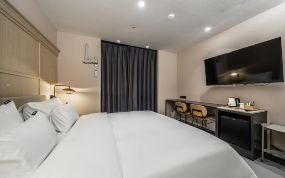 Standard Double Room - Photo 1