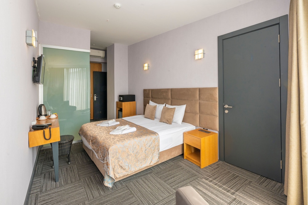 Deluxe Room, Balcony, Sea View photo 1