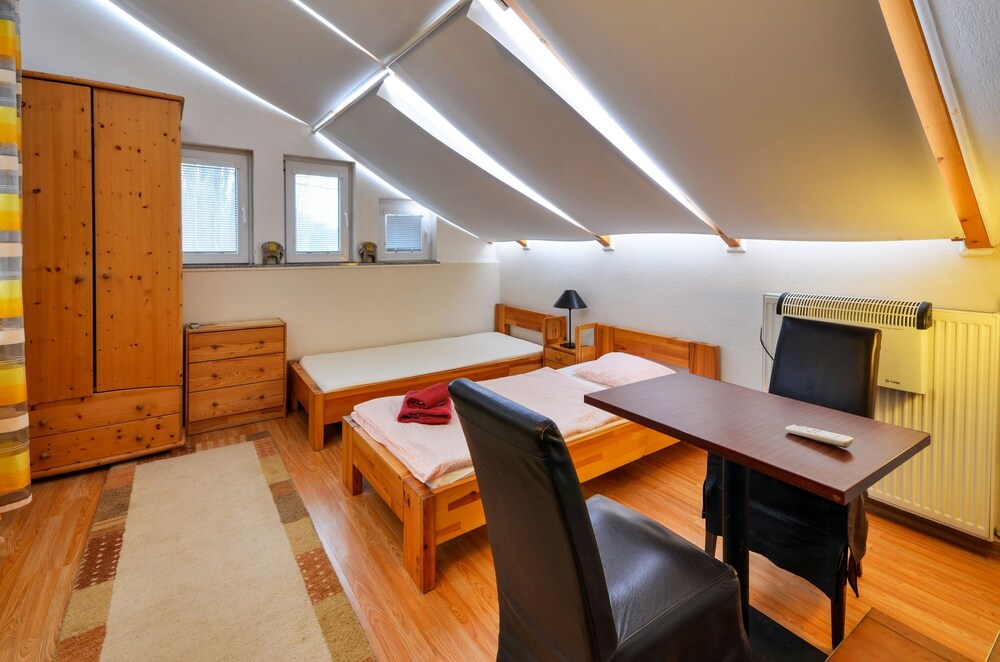 Family Suite, 2 Bedrooms, Kitchenette, Courtyard View