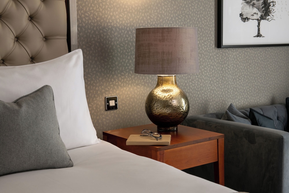 Four Poster Room photo 3