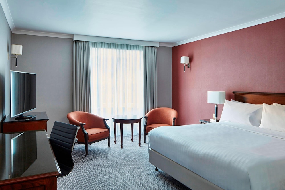 Deluxe Room, 1 Queen Bed - Photo 2