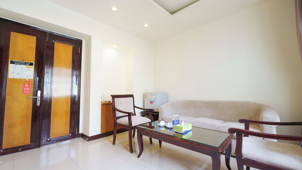 Deluxe Room - Photo 5