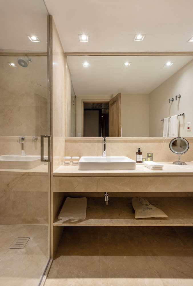 Executive Apartment, Balcony - Photo 6