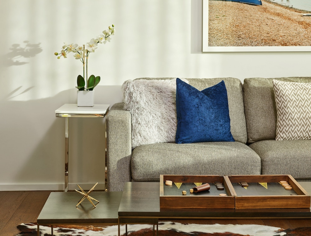 Executive Suite, Mobility Accessible