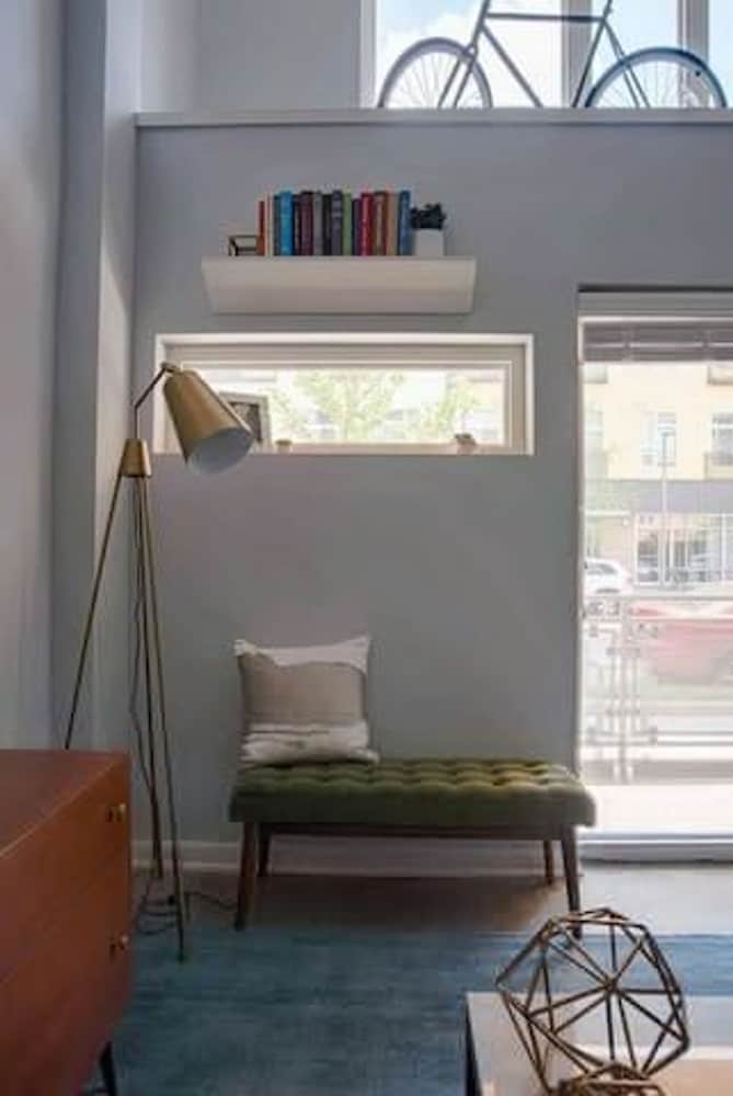 Cozysuites TWO Stylish Apts Monument Circle Indy, Photo 66