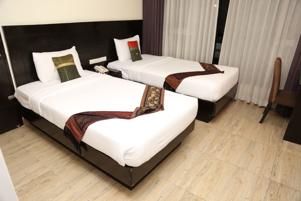 Boss Suites Nana Hotel — photo 123