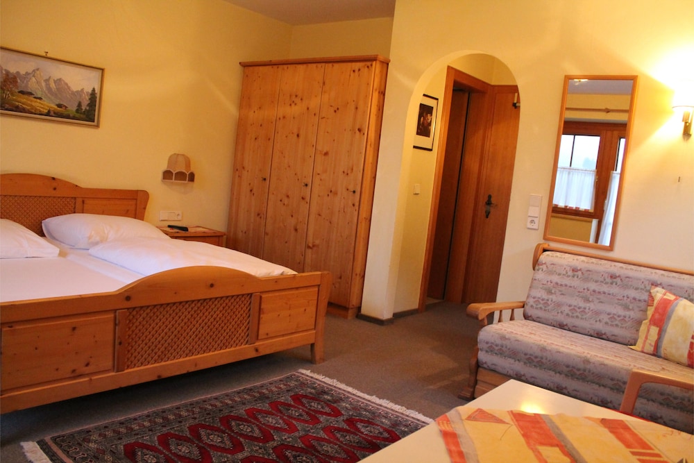 Classic Double Room, Mountain View photo 2
