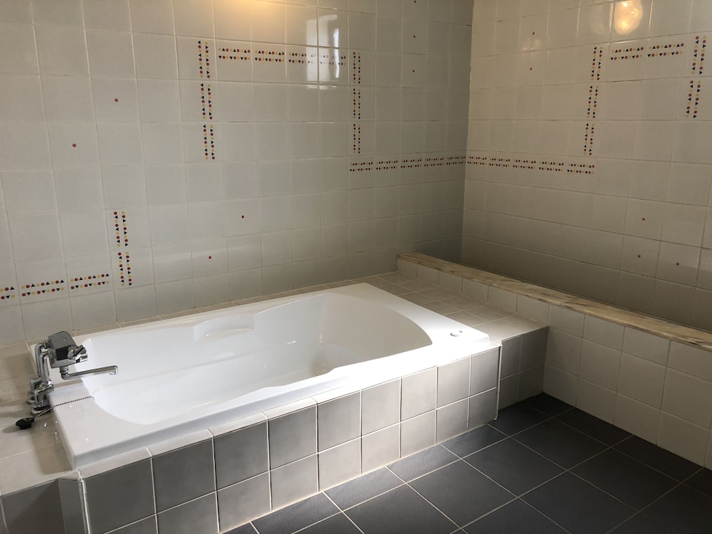 Twin Room with Smaller Bathroom, Non Smoking photo 2