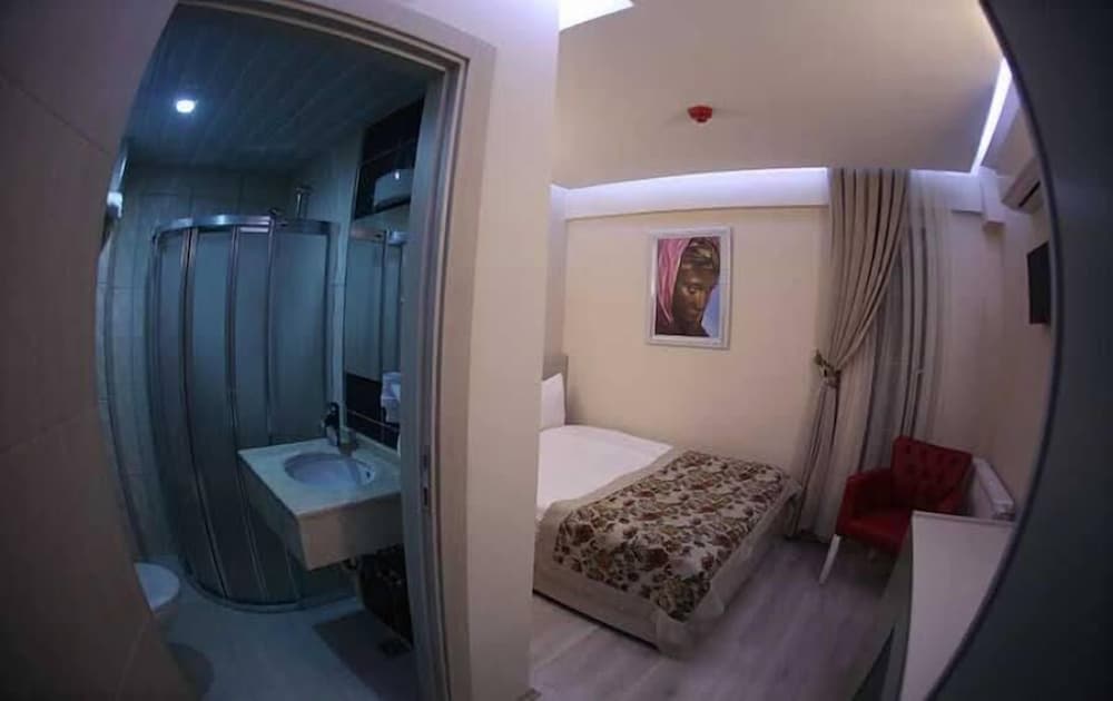 Standard Double Or Twin Room photo 2