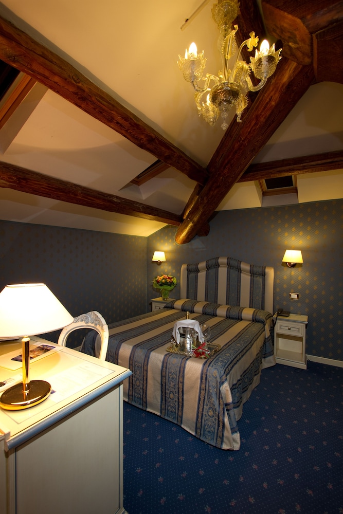 Standard Room - Photo 5