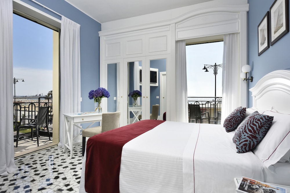 Double Room, Balcony, Sea View (Panoramic) - Photo 4