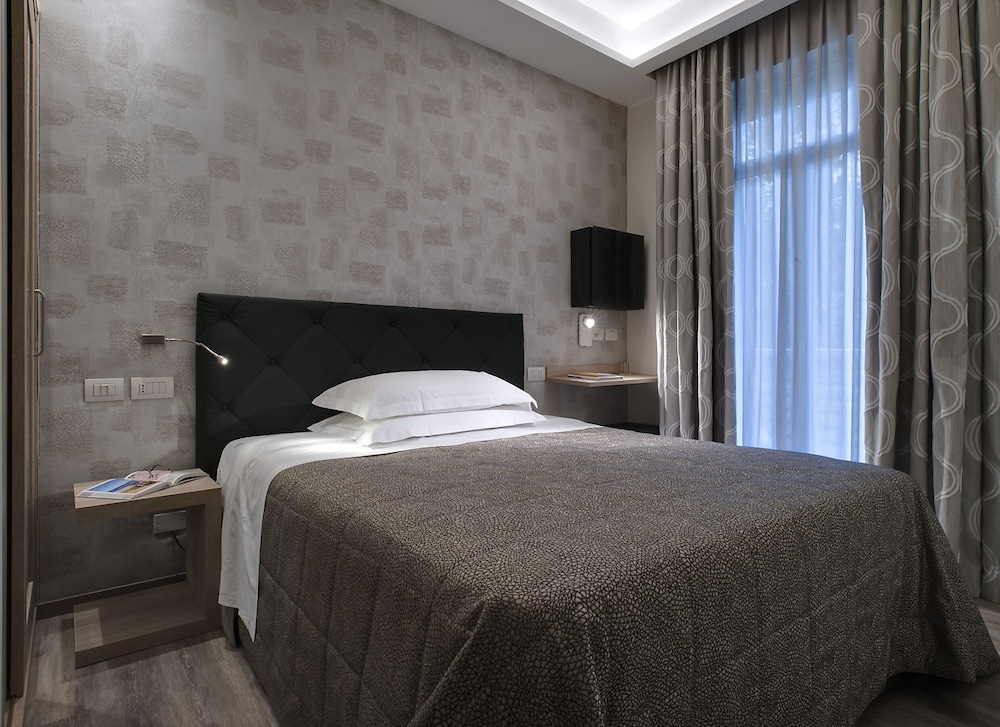 Deluxe Single Room photo 3
