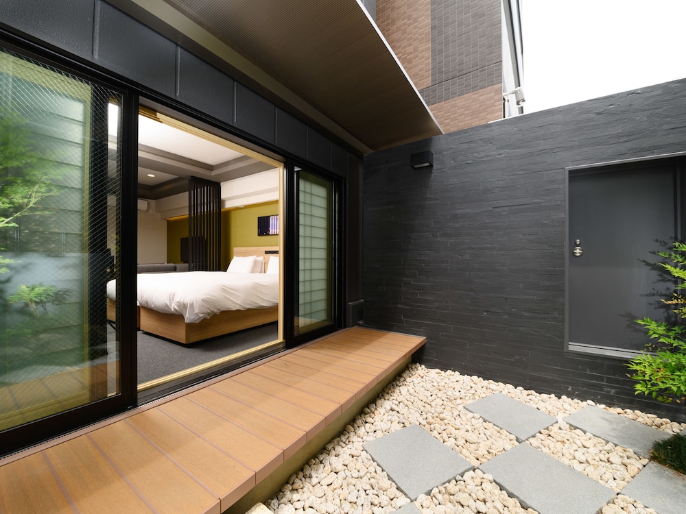 Garden View Family Apartment, Non Smoking - Photo 2