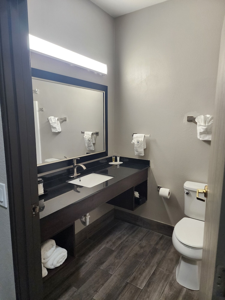 Studio Suite, 2 Queen Beds, Non Smoking - Photo 12