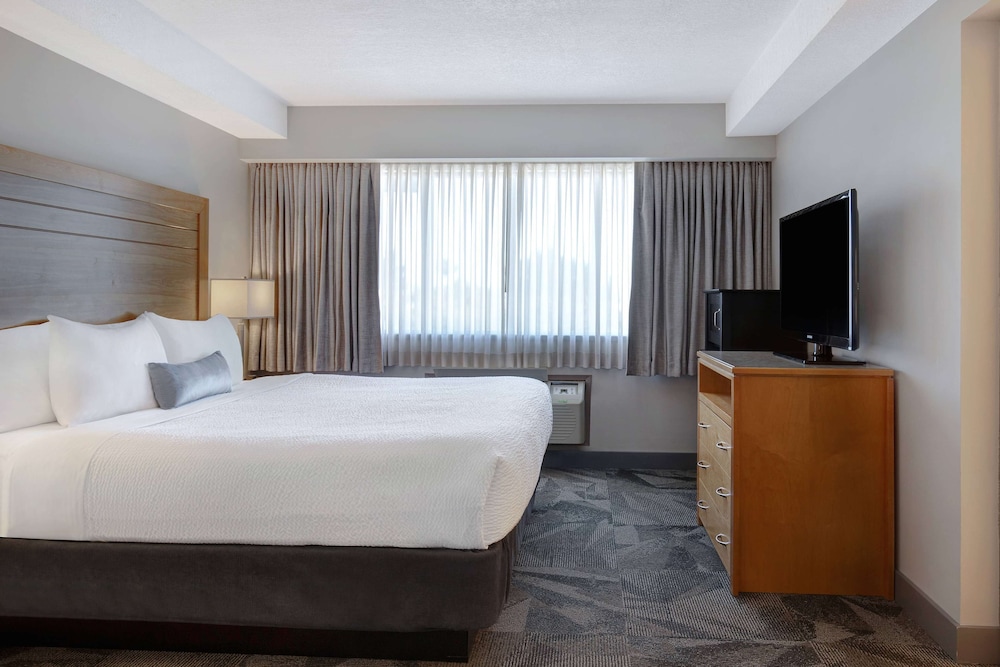 Room, 1 King Bed, Non Smoking - Photo 1