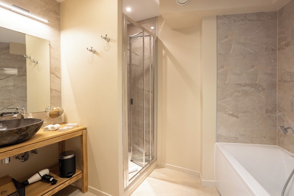 Superior Double Room, Balcony, River View photo 3