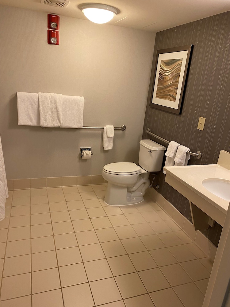 Room, 2 Queen Beds (Mobility/Hearing Accessible, Tub)