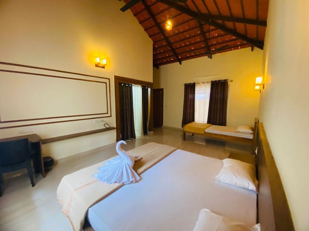 Honeymoon Room, Garden View photo 2