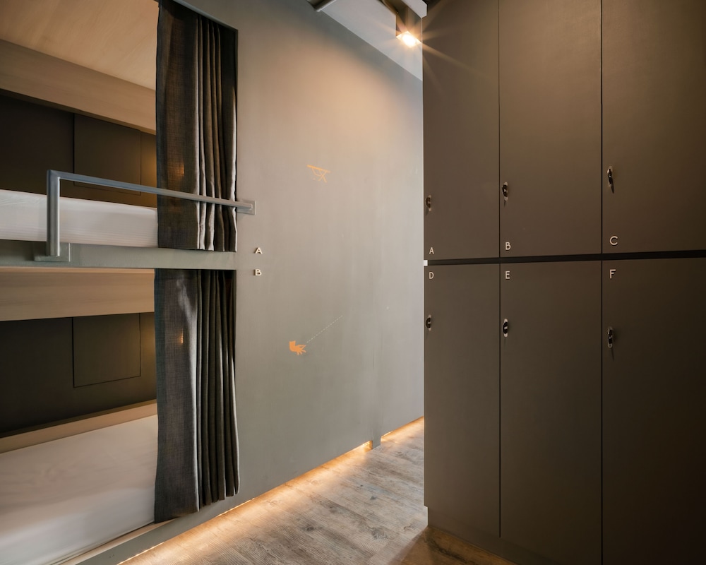 Shared Dormitory, Mixed Dorm, Shared Bathroom photo 3
