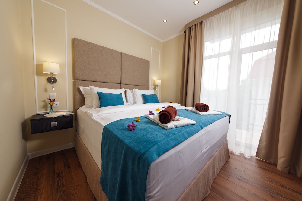 Superior Double Or Twin Room, 1 Bedroom, Balcony photo 3
