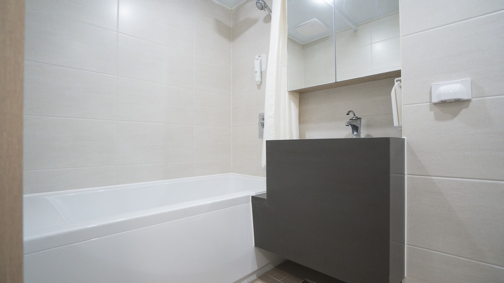Deluxe Twin Room - Photo 9