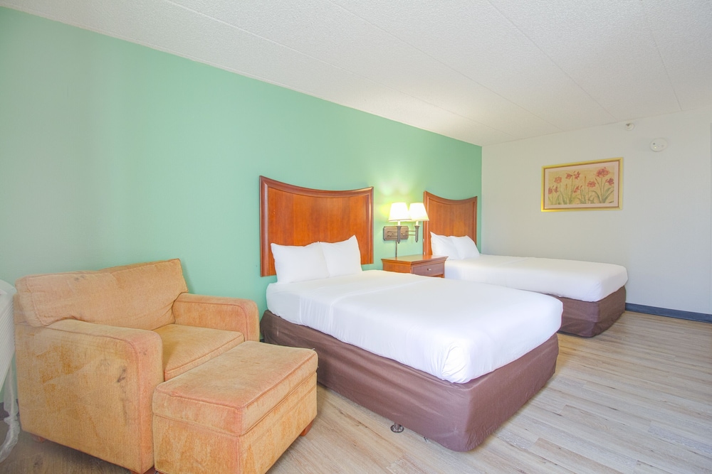Room, 2 Double Beds, Kitchenette - Photo 5