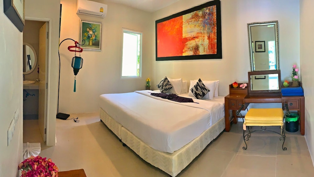 Ocean View Deluxe Suite 224