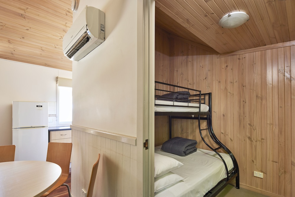 Two Bedroom Miners Hut photo 2