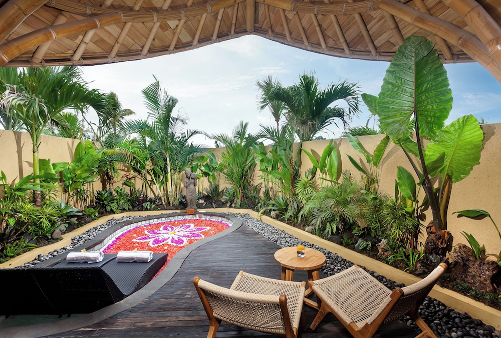 One-Bedroom Villa with Private Pool photo 3
