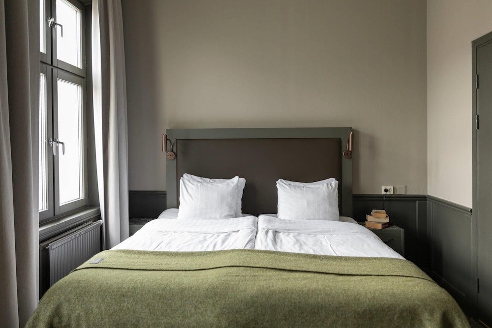 Standard Double Room, Non Smoking, Annex Building - Photo 5