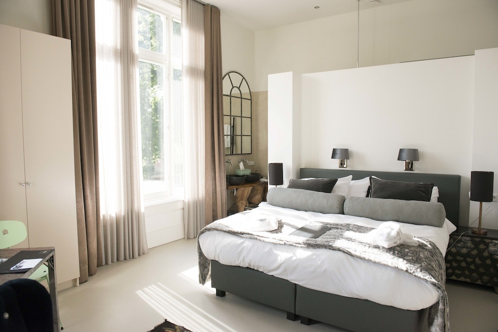 Standard Suite photo 3