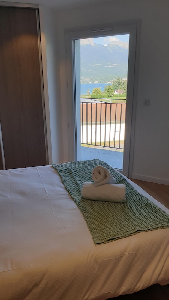 Exclusive Apartment, Ensuite, Lake View (4 Etoiles) photo 1