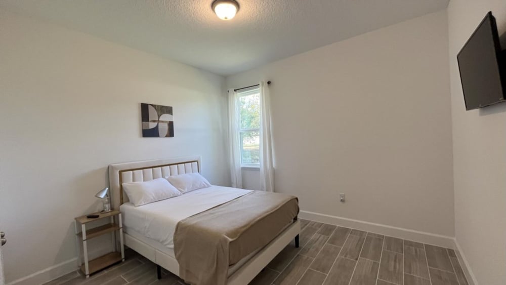 Brand New Spacious 3 Bedroom Home, Billede 17