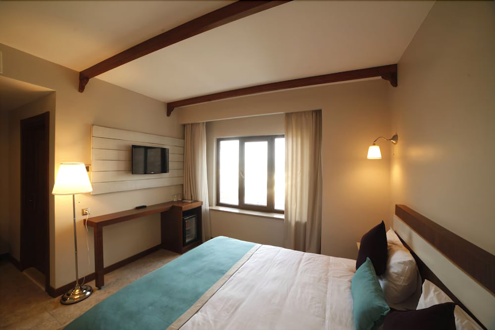 Deluxe Triple Room photo 2