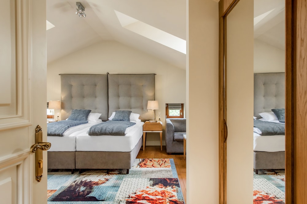Deluxe Double or Twin Room - Photo 5