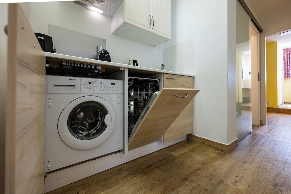 Standard Apartment, Multiple Beds (Cozy Sitting Corner) photo 2