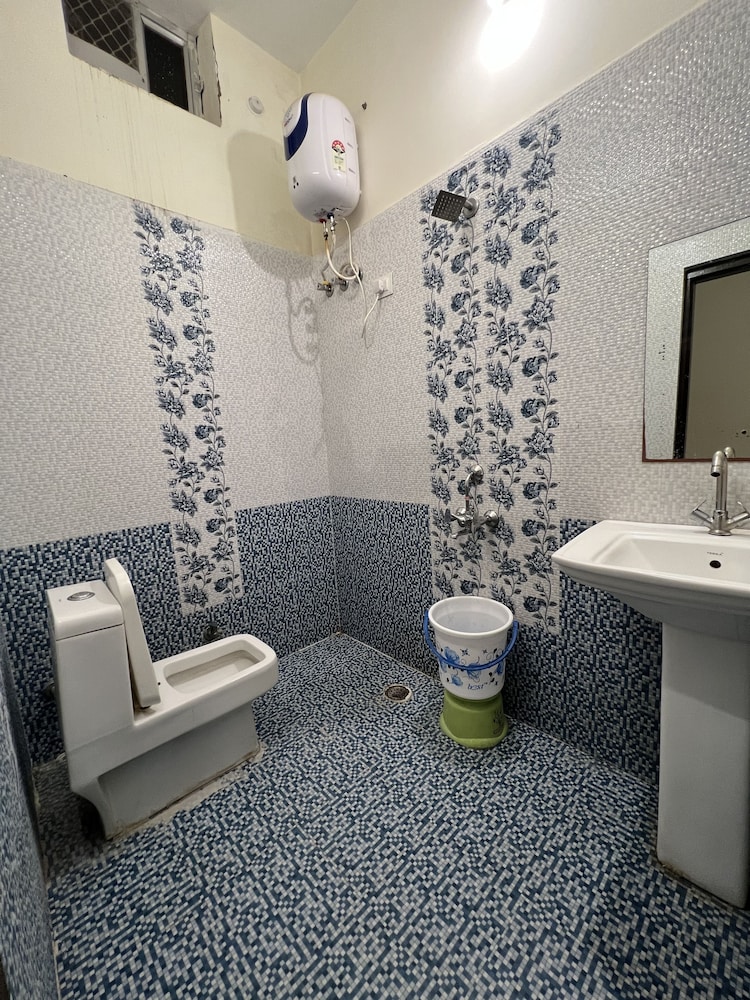Double or Twin Room photo 2
