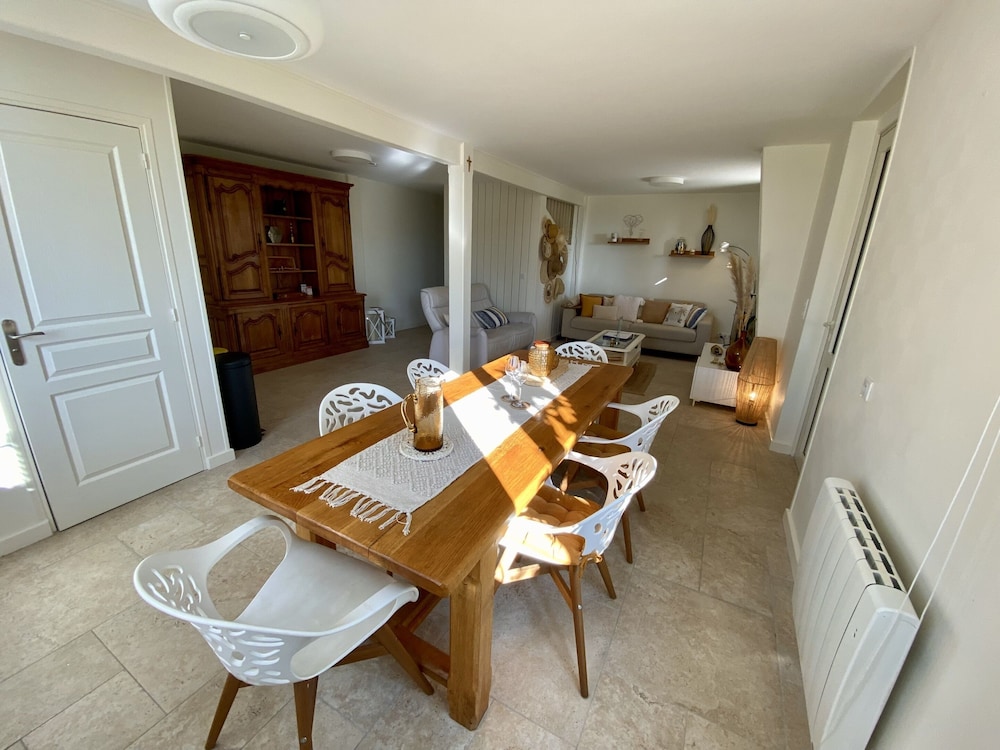 Panoramic Apartment, Ensuite, Courtyard View