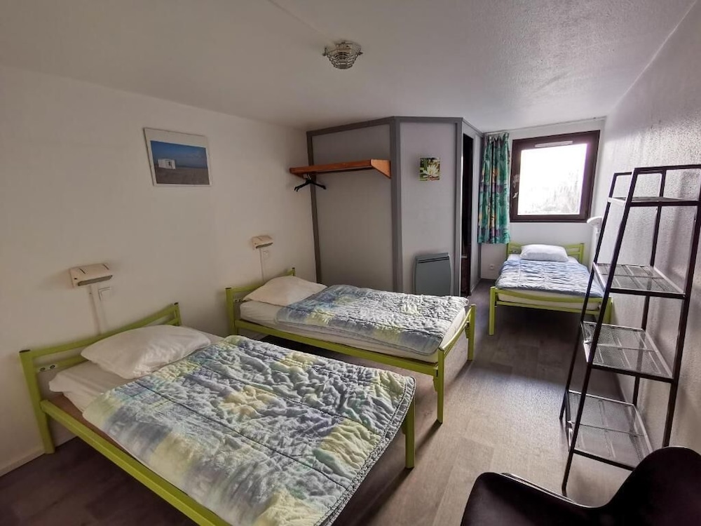 Triple Room, Private Bathroom - Photo 3