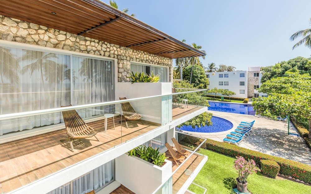 Deluxe Room, Terrace, Ocean View - Photo 2