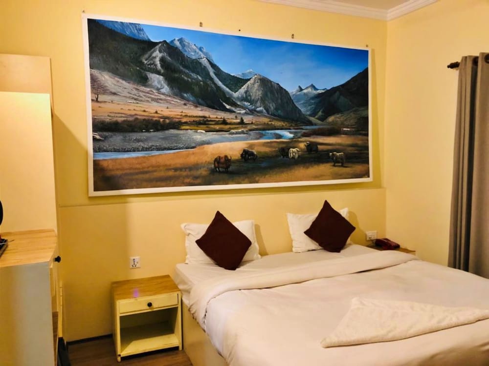 Standard Double Room - Photo 8