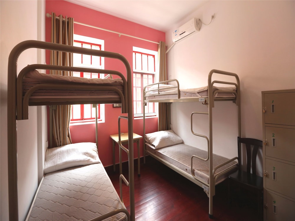 Female 4-Beds Dormitory photo 2