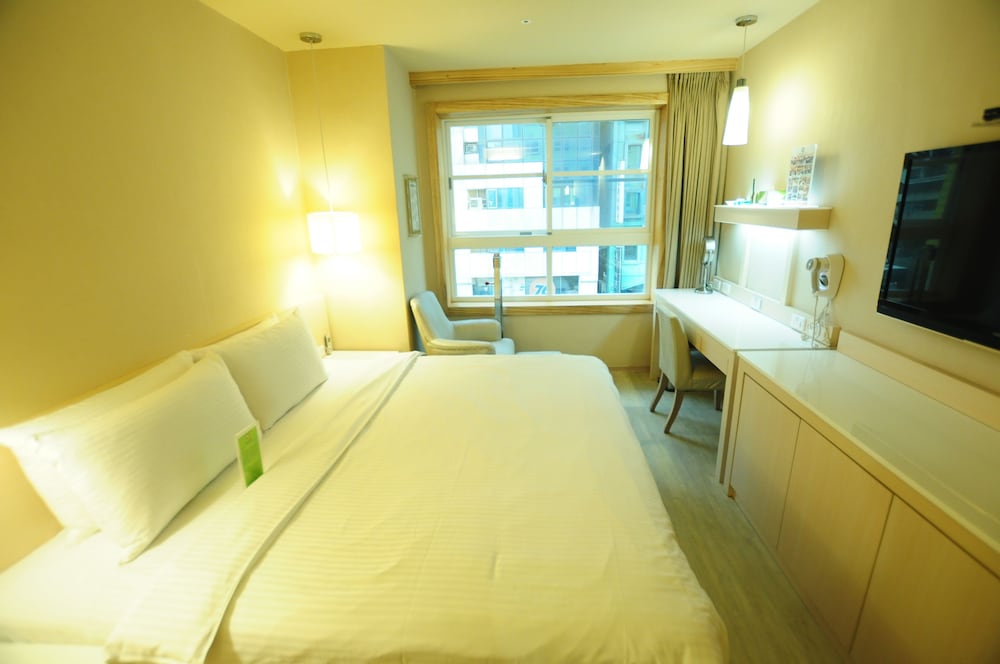 Business Room, 1 Double Bed, Harbor View photo 3