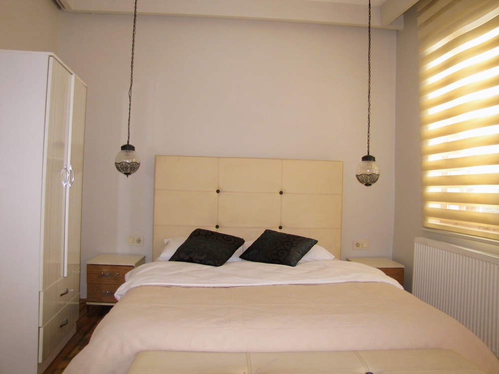 Standard Apartment, 1 Bedroom, Ground Floor photo 2