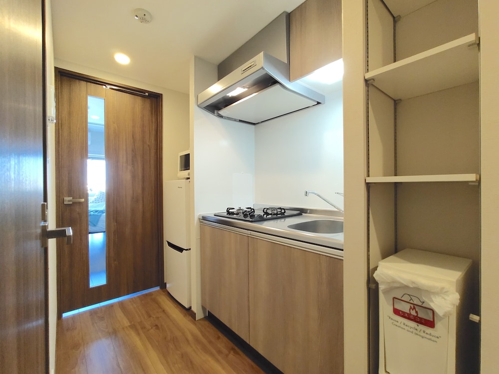 Room (302) photo 2