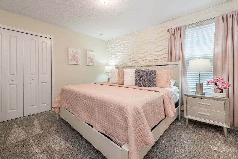 House, Multiple Beds, Pool Access, Pool View (4578NL SL)