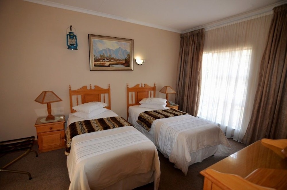 Standard Twin Room photo 2