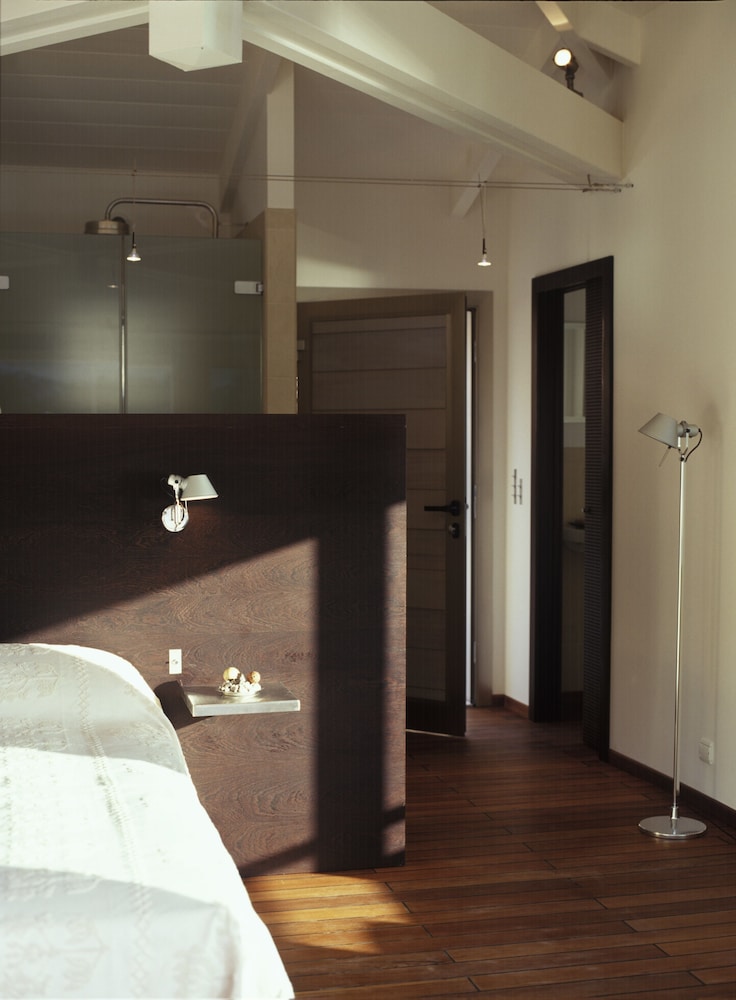 Panoramic Suite (Annex Building Genovese, Harbour Side) photo 2