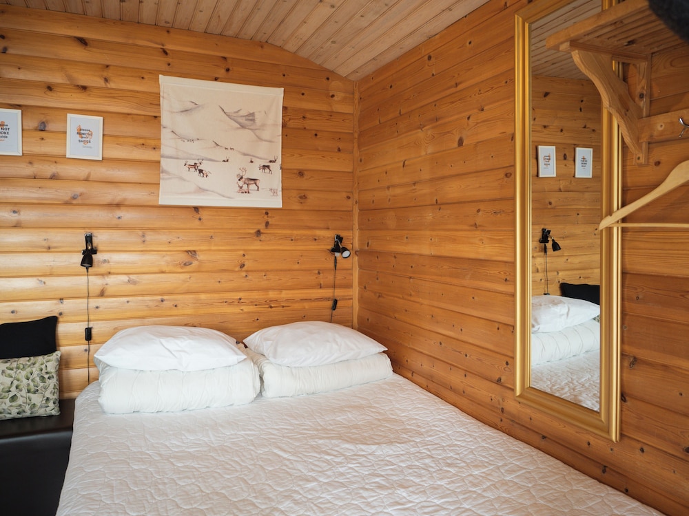 Cabin 2B, lake view photo 2