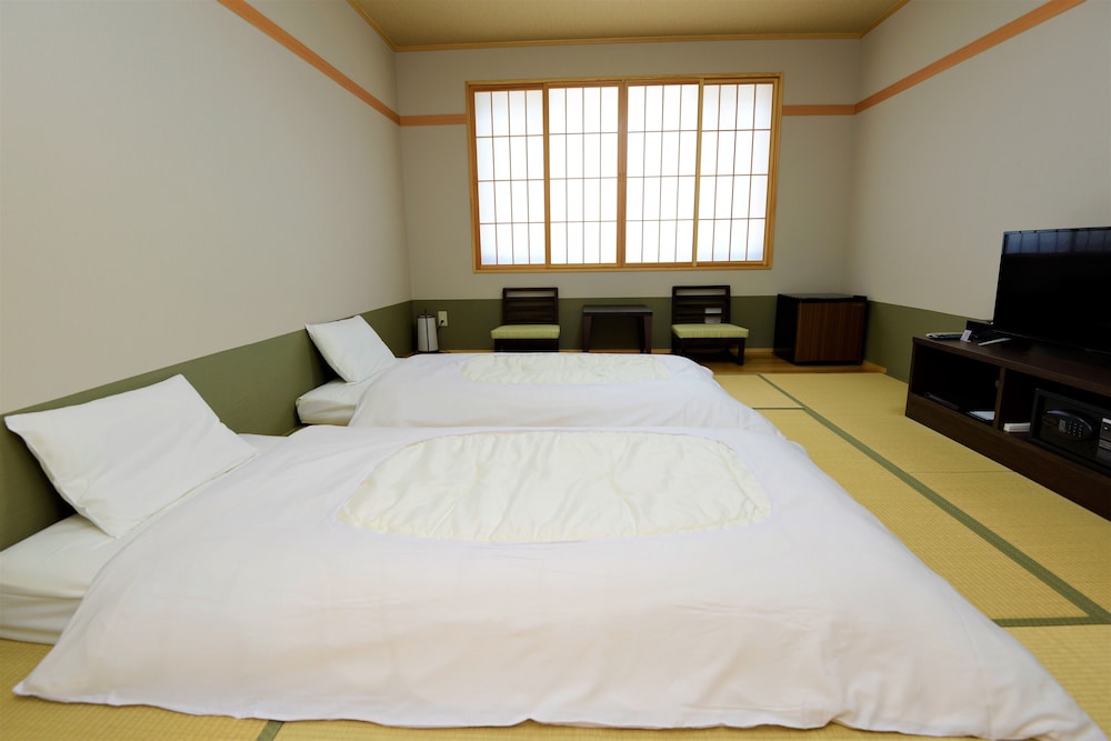 Japanese Room (For Two People, Futon Is Provided For Number Of Guests Paid)